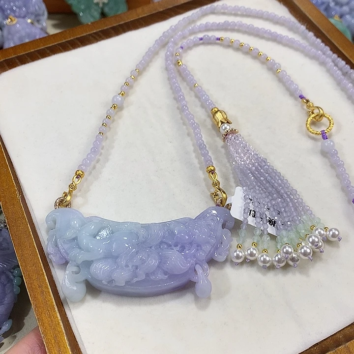 翡翠未镶嵌颈饰翡翠吊坠