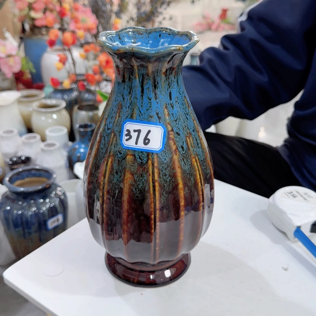 376号陶瓷高23.5厘米微瑕一个