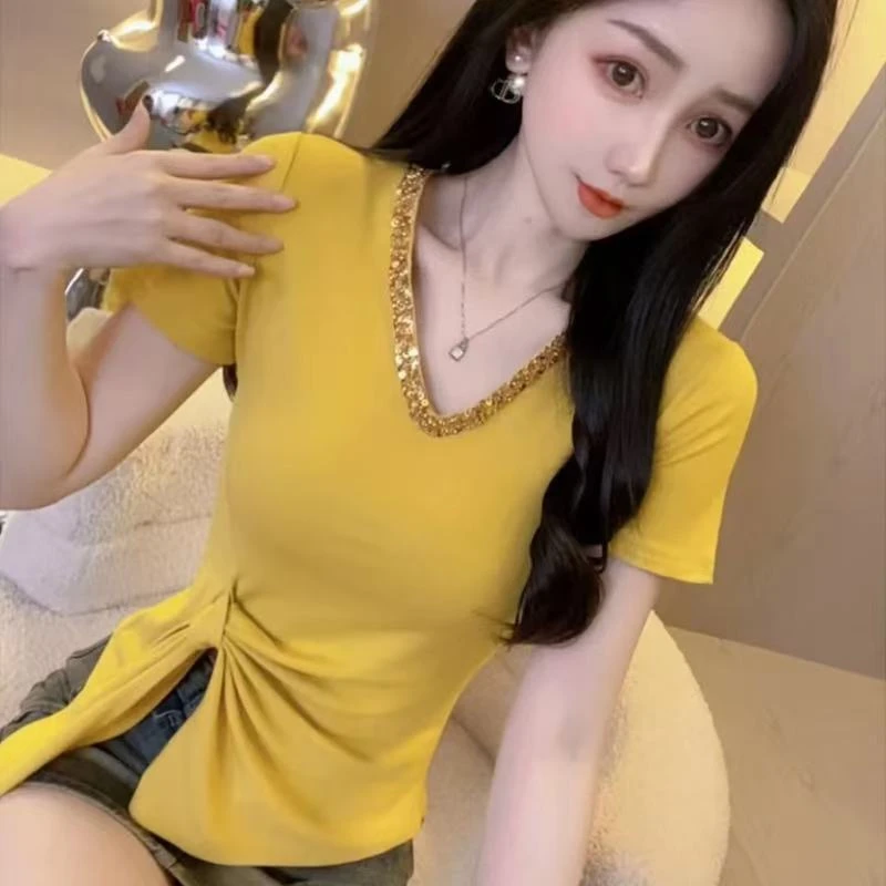 大码V领烫钻短袖t恤女夏季新款2025胖mm开叉绑带收腰显瘦小众上衣