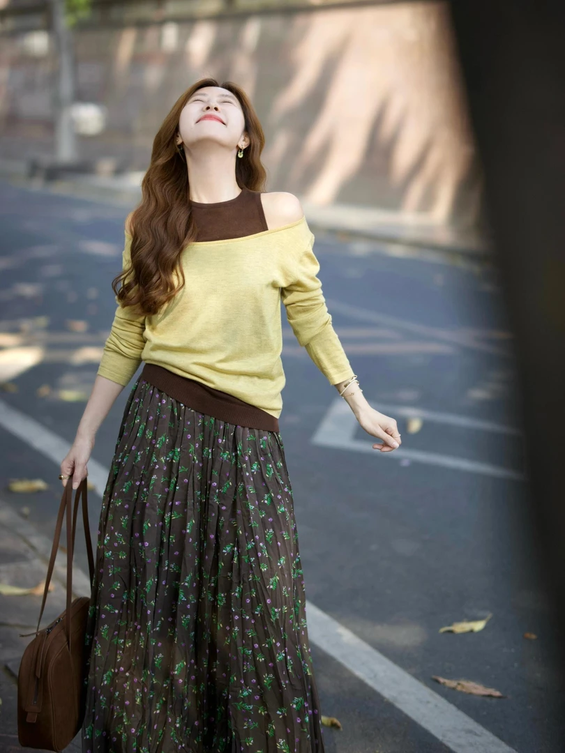 2025新款春季穿搭一整套假两件针织毛衣女百搭碎花半身裙两件套潮