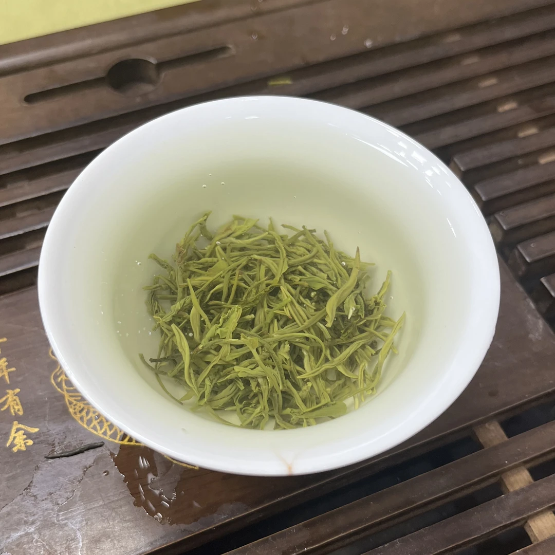 2025年高山毛尖茶鲜爽回甘绿茶大别山区英山茶叶嫩芽嫩叶春茶