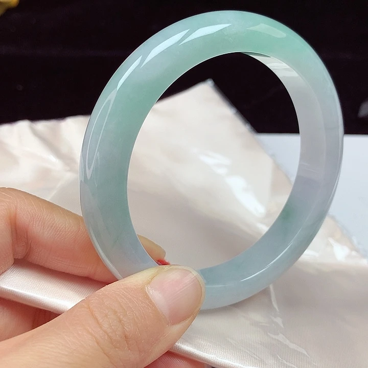 未镶嵌手镯翡翠61圈