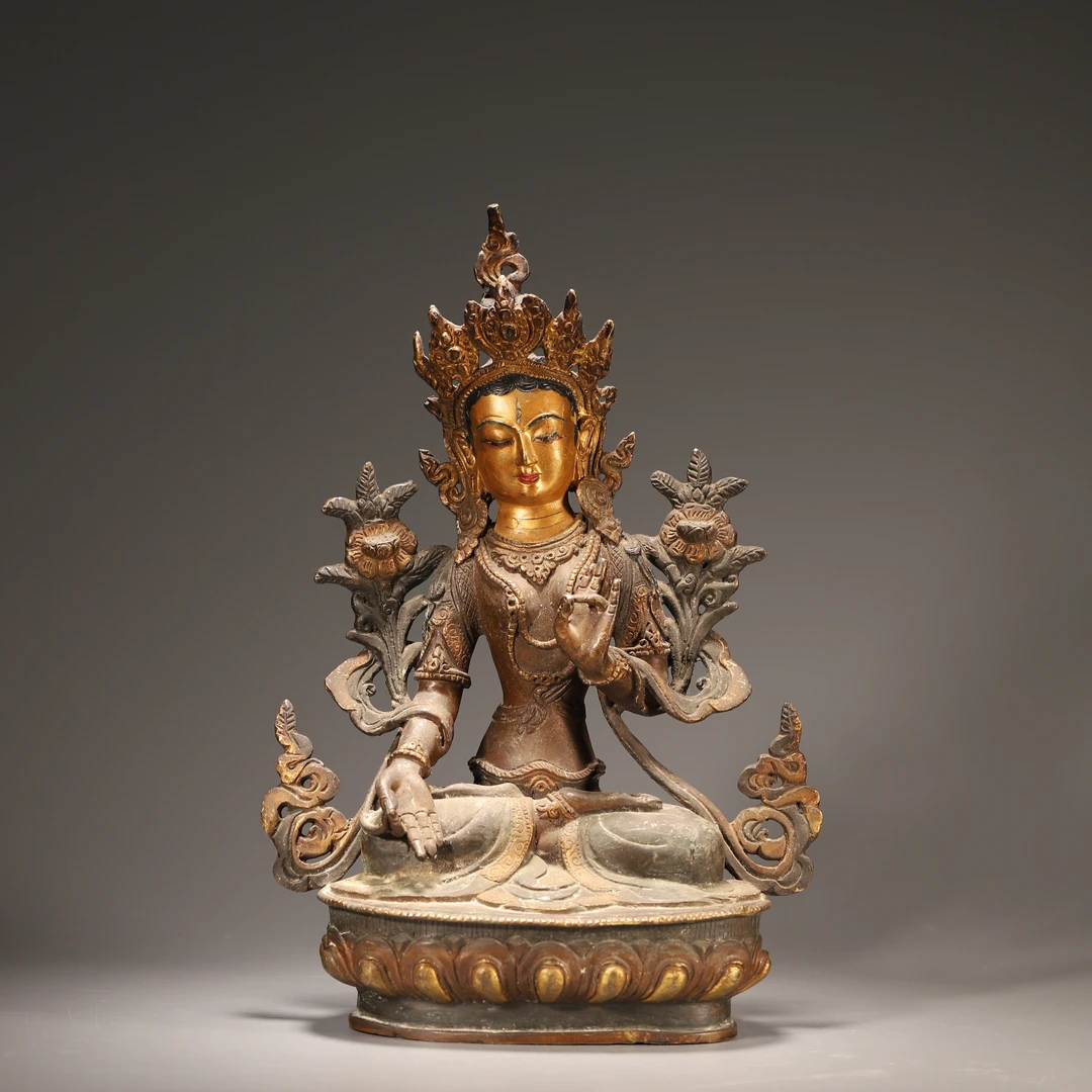 Lot23清代 铜鎏金白度母造像