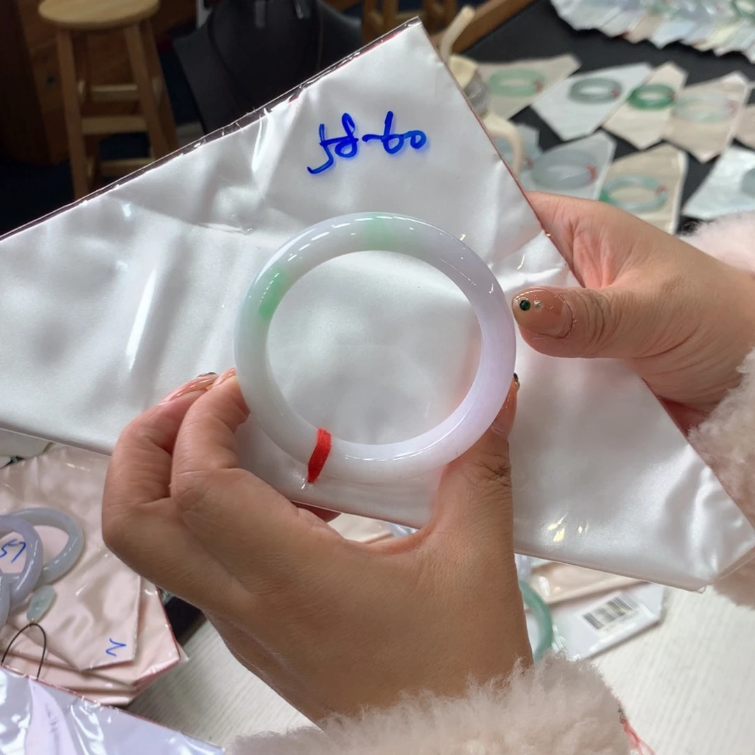 未镶嵌手镯翡翠48小时鉴赏