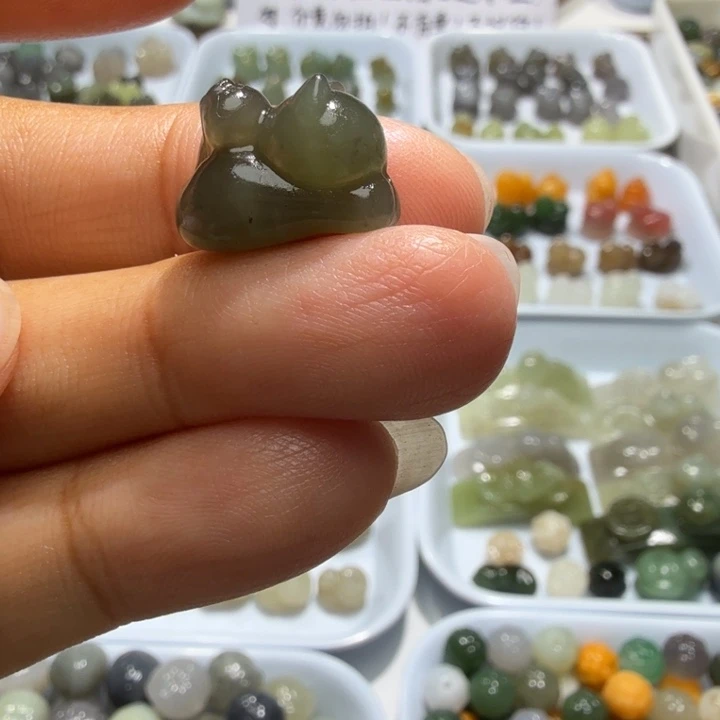 未镶嵌和田玉珠宝半成品