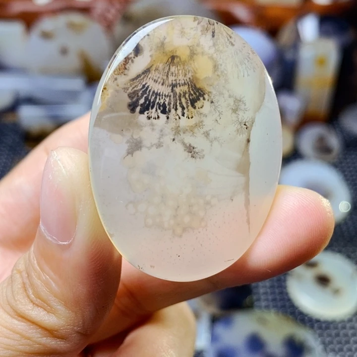 玛瑙/玉髓未镶嵌珠宝半成品