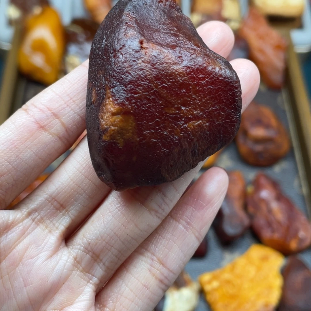 琥珀未镶嵌珠宝奇石