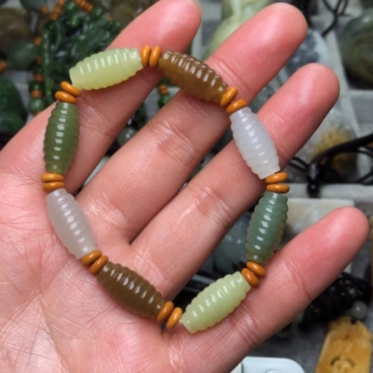 和田玉把件未镶嵌熙***椒