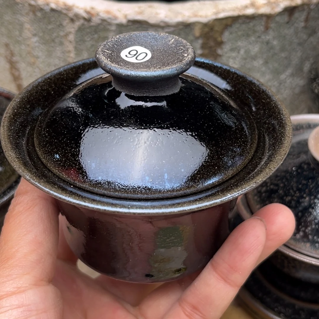 茶盏义兴龙窑坚持真柴烧