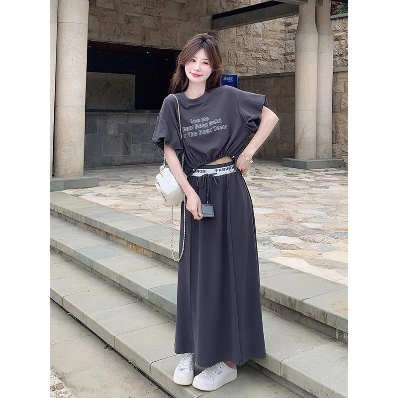 深灰色字母T恤半身裙两件套女2025年夏季新款时尚绝美度假风套装