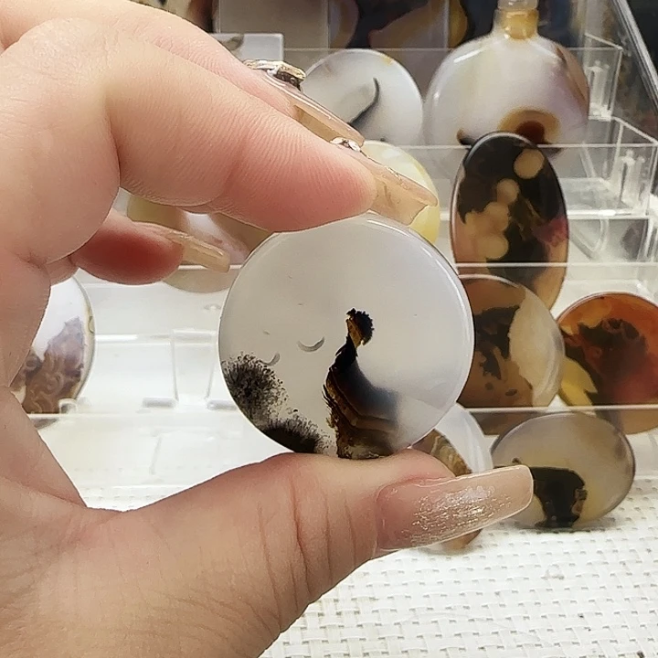 玛瑙/玉髓未镶嵌珠宝奇石