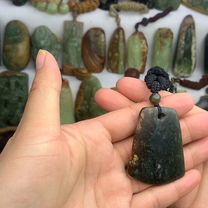 岫岩河磨玉（透闪石质玉）未镶嵌挂件
