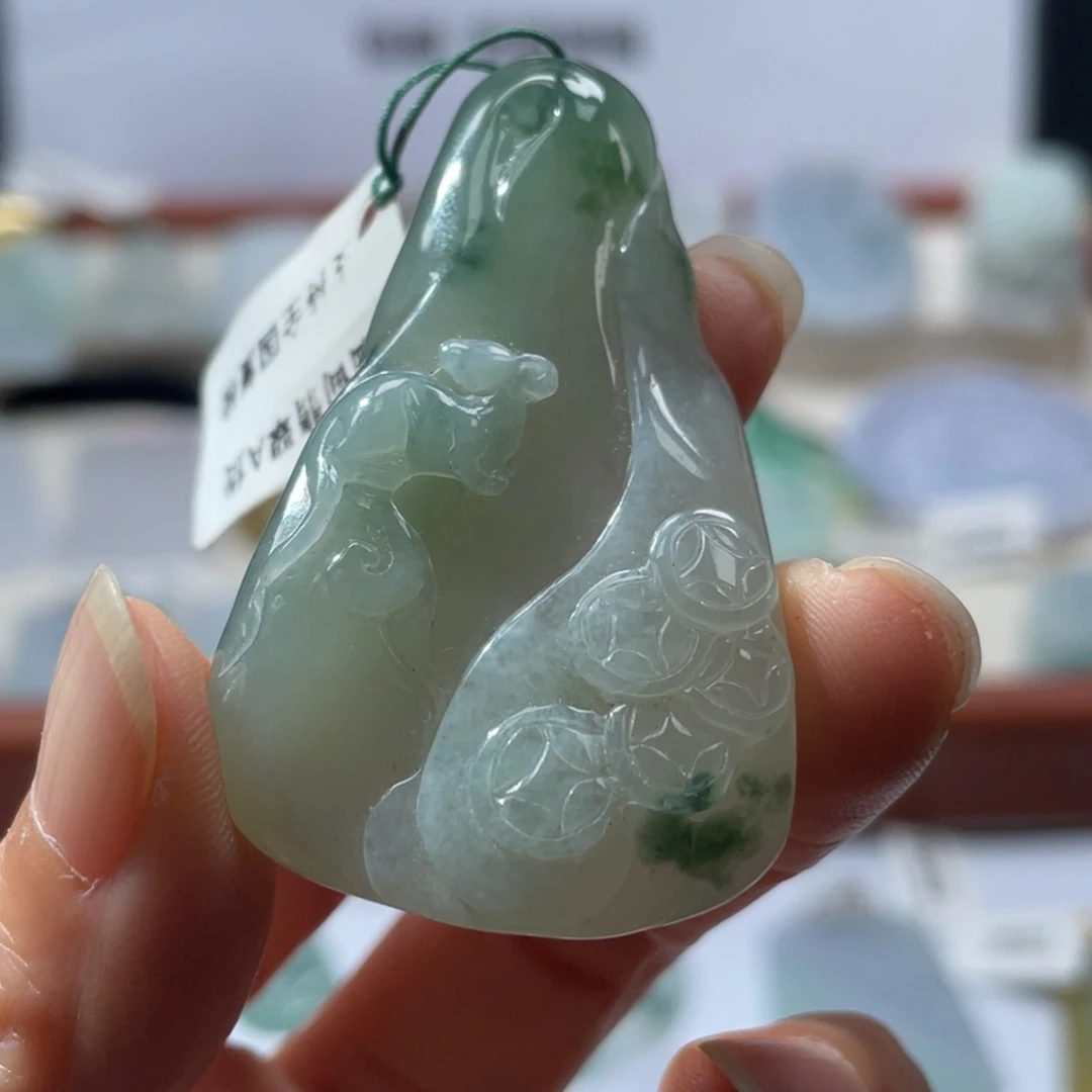 翡翠未镶嵌颈饰翡翠37