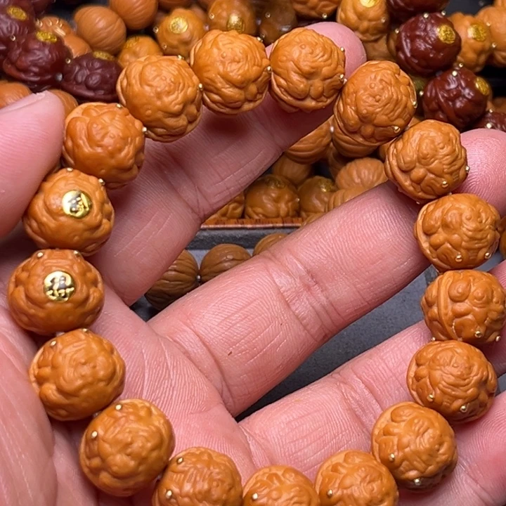 猴头核桃吊坠金蟾