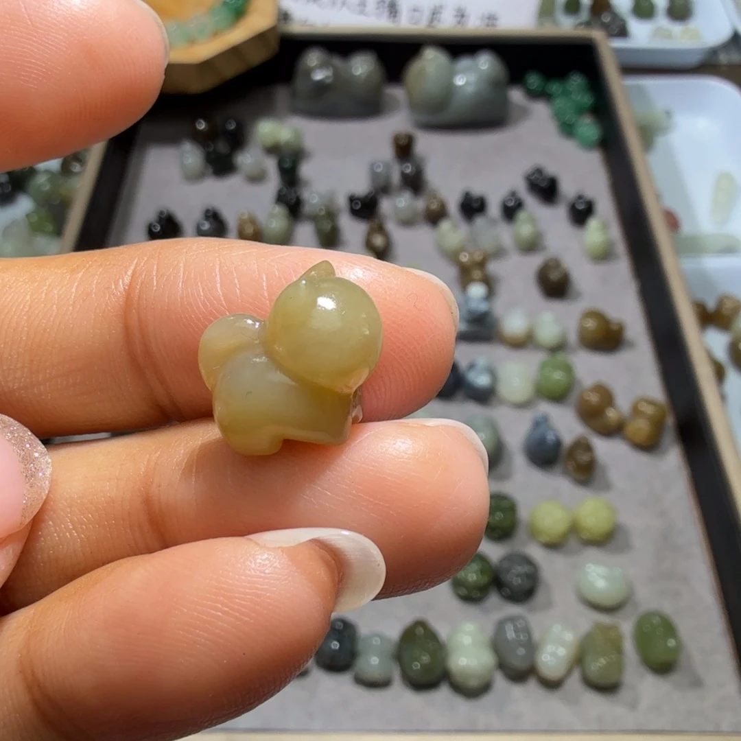 和田玉未镶嵌珠宝奇石