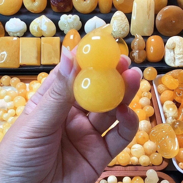 蜜蜡未镶嵌吊坠(不含链)