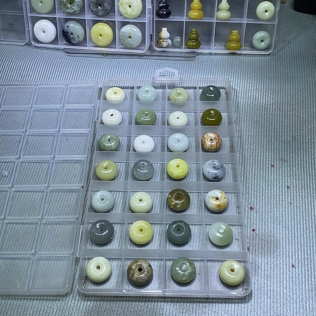 合金蛇纹石玉颈饰232