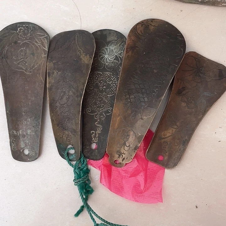 用***6闪电购铜摆件工艺品