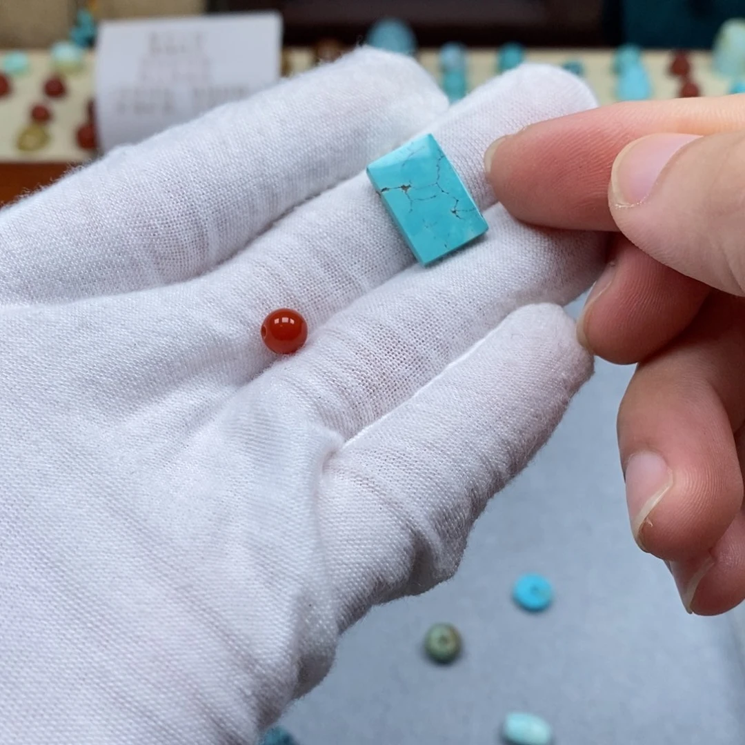 南红玛瑙配饰未镶嵌