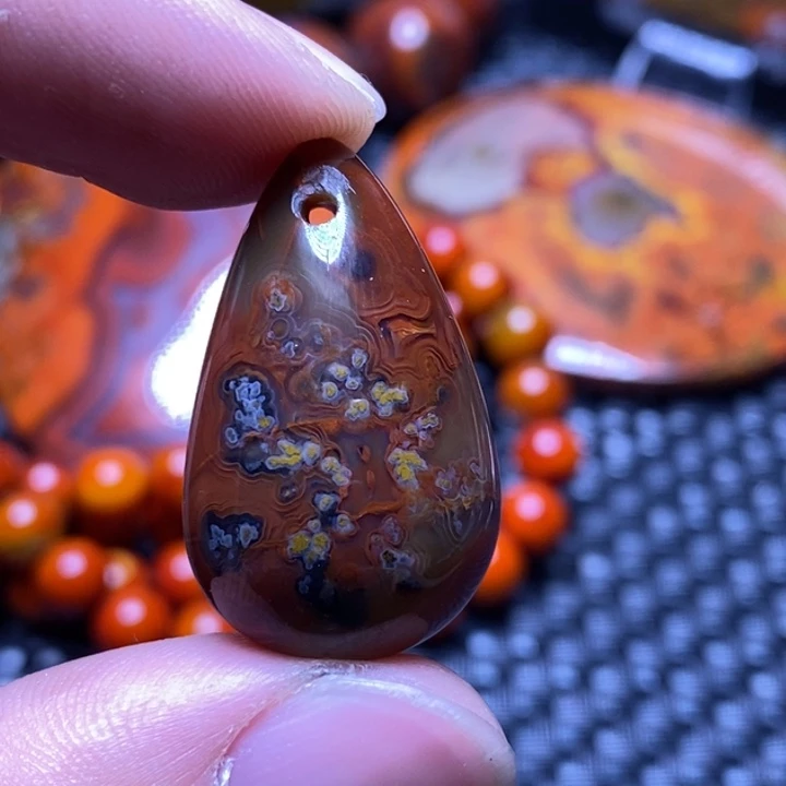 玛瑙/玉髓颈饰未镶嵌