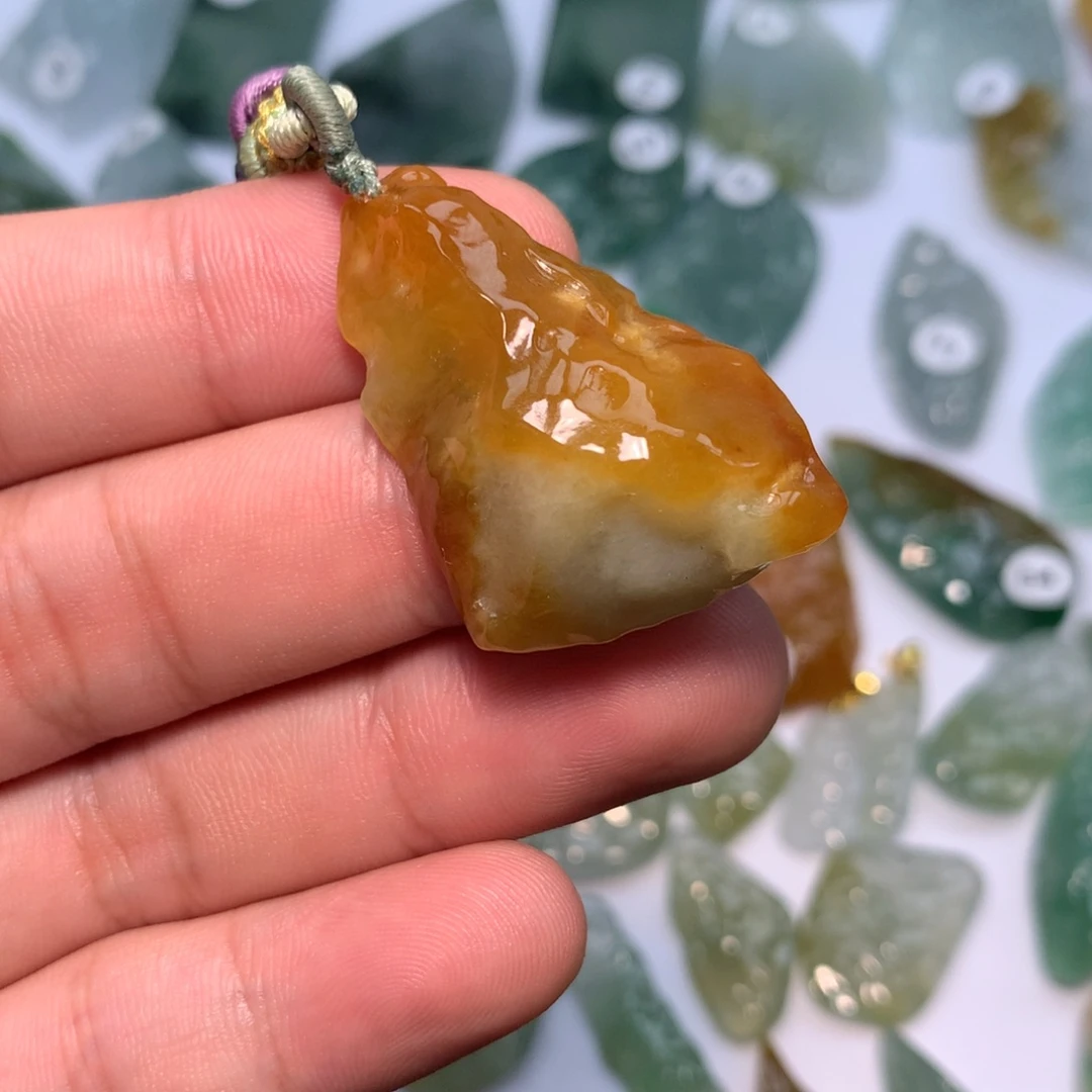 翡翠未镶嵌颈饰冰胶随行