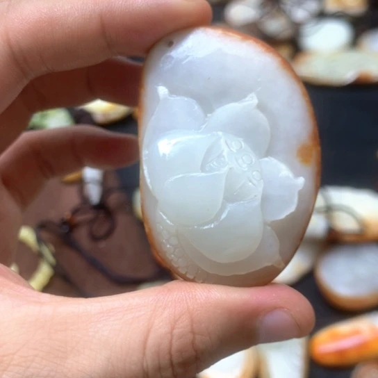 未镶嵌和田玉把件
