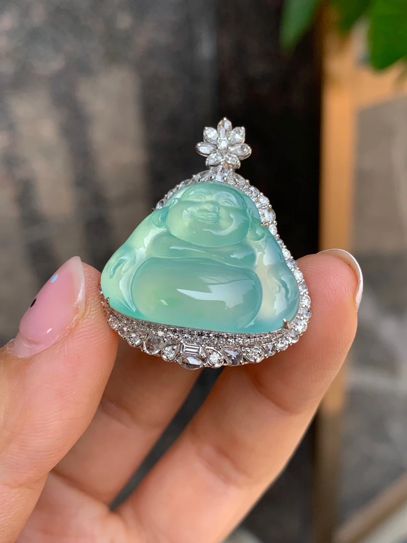 天然缅甸翡翠挂件冰晴绿