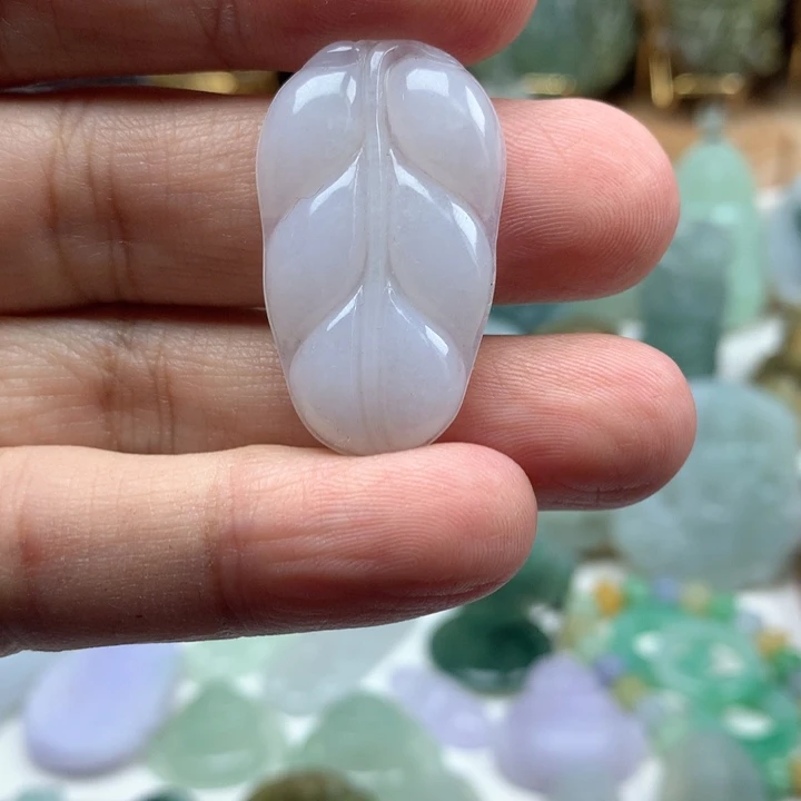 颈饰未镶嵌翡翠叶子