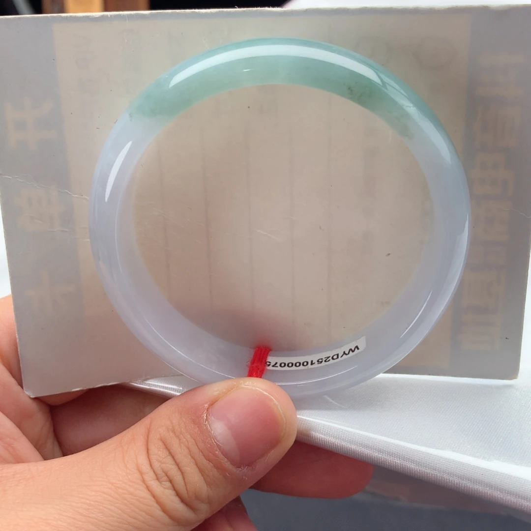 翡翠未镶嵌手镯纯天然