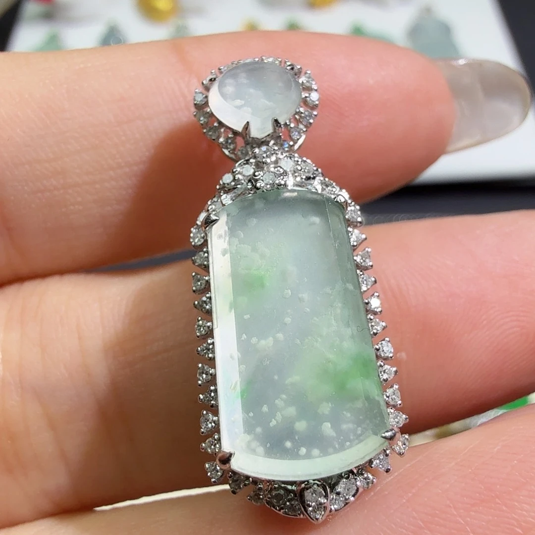 翡翠18K金镶嵌吊坠(不含链)