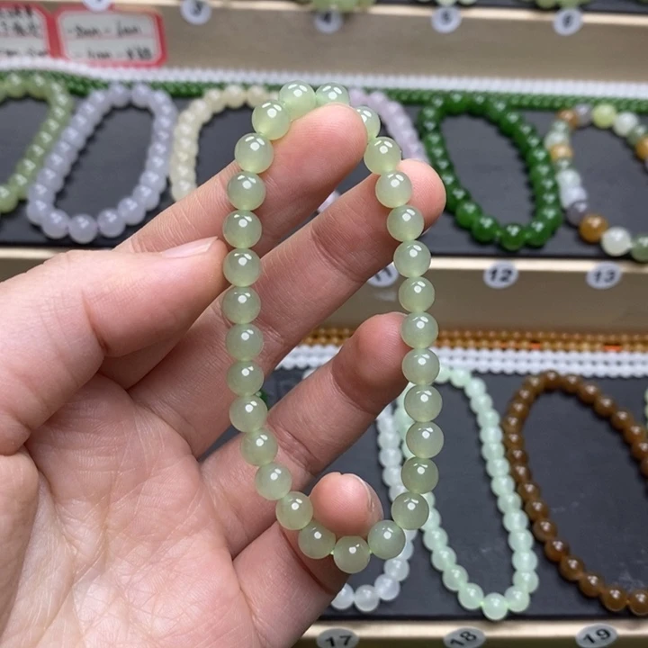 和田玉未镶嵌手机链