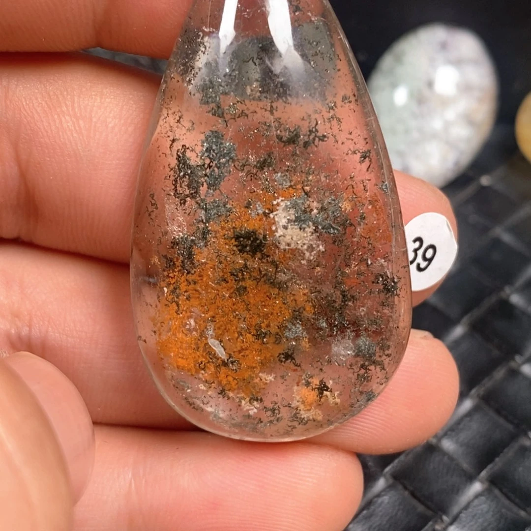 未镶嵌颈饰水晶水晶