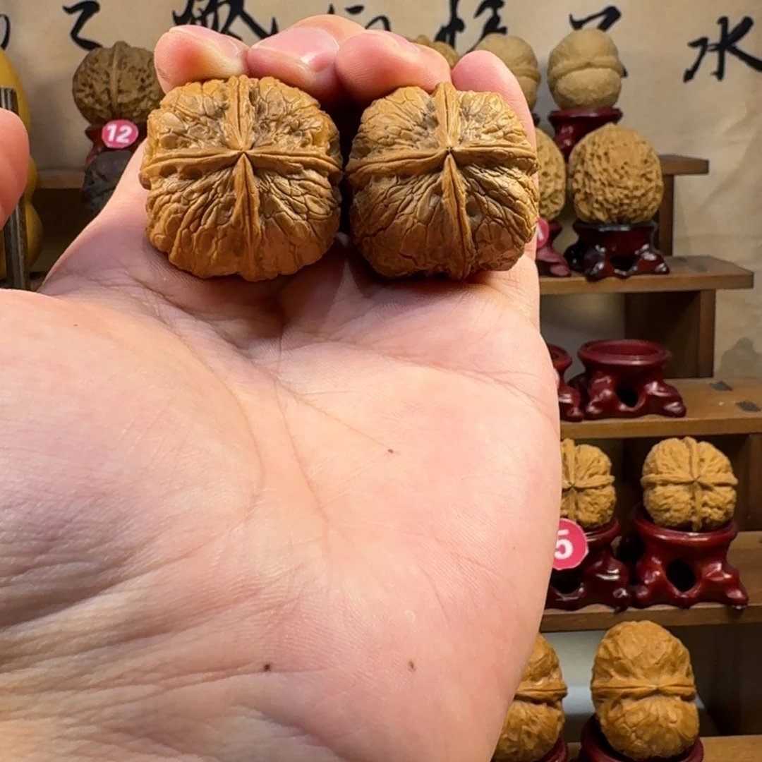 铁核桃把件金蟒炸四