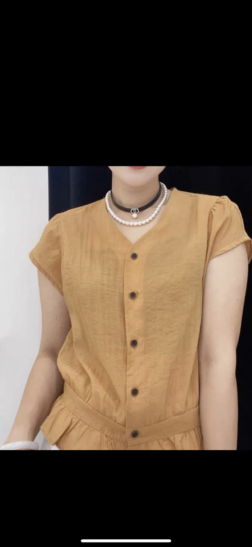 夏季新款韩版时尚纯色短袖V领花边拼接衬衫女通勤洋气上衣