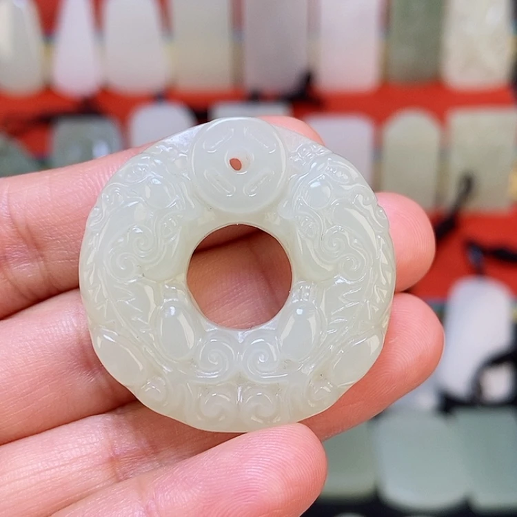 【闪购商品】颈饰未镶嵌和田玉