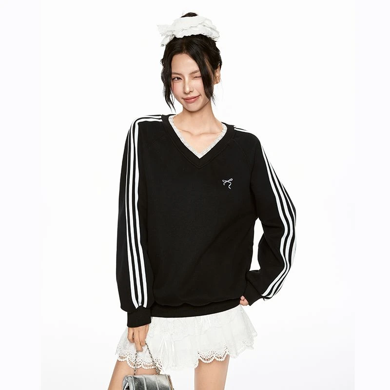 T-BUG甜酷蕾丝拼接V领卫衣女黑色三条杠宽松通勤上衣女孩法式