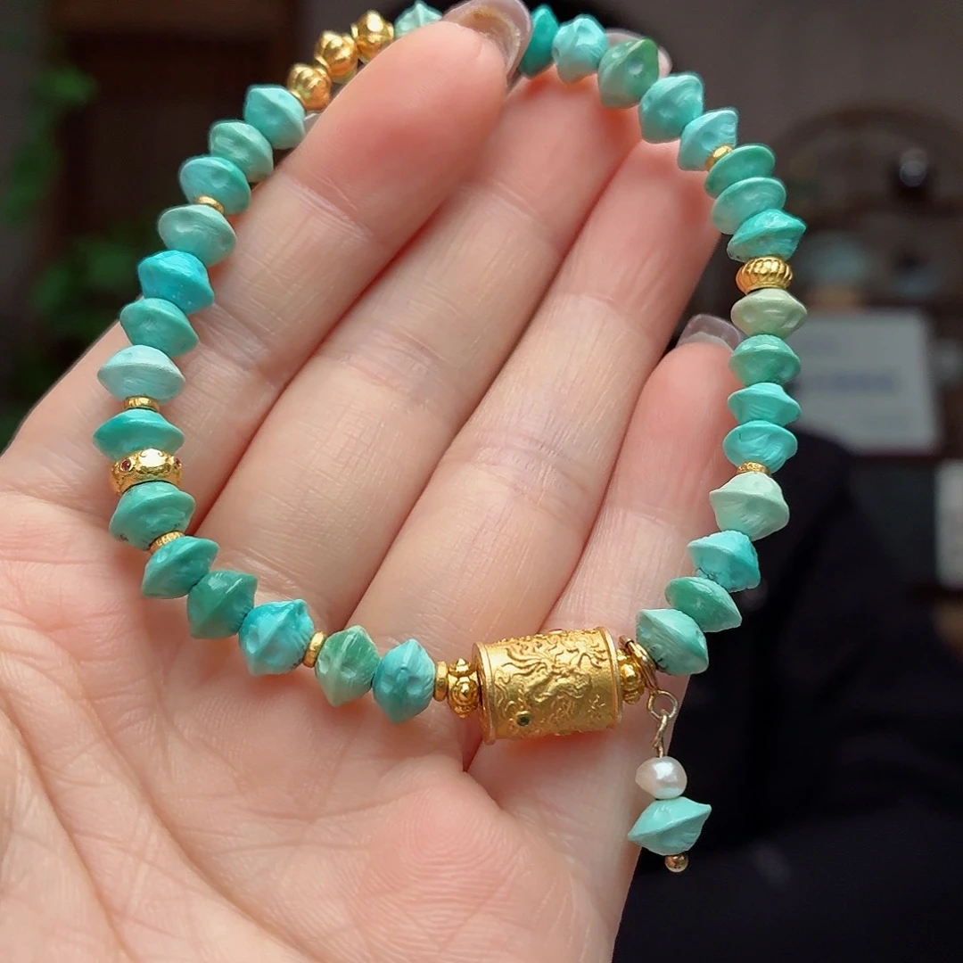 绿松石未镶嵌珠宝奇石