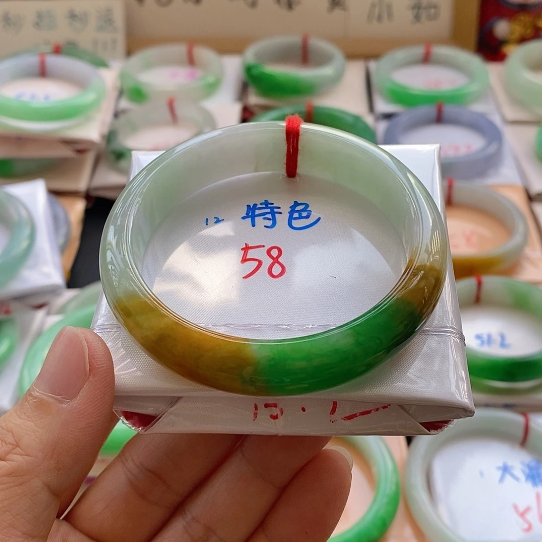 翡翠未镶嵌手镯12号