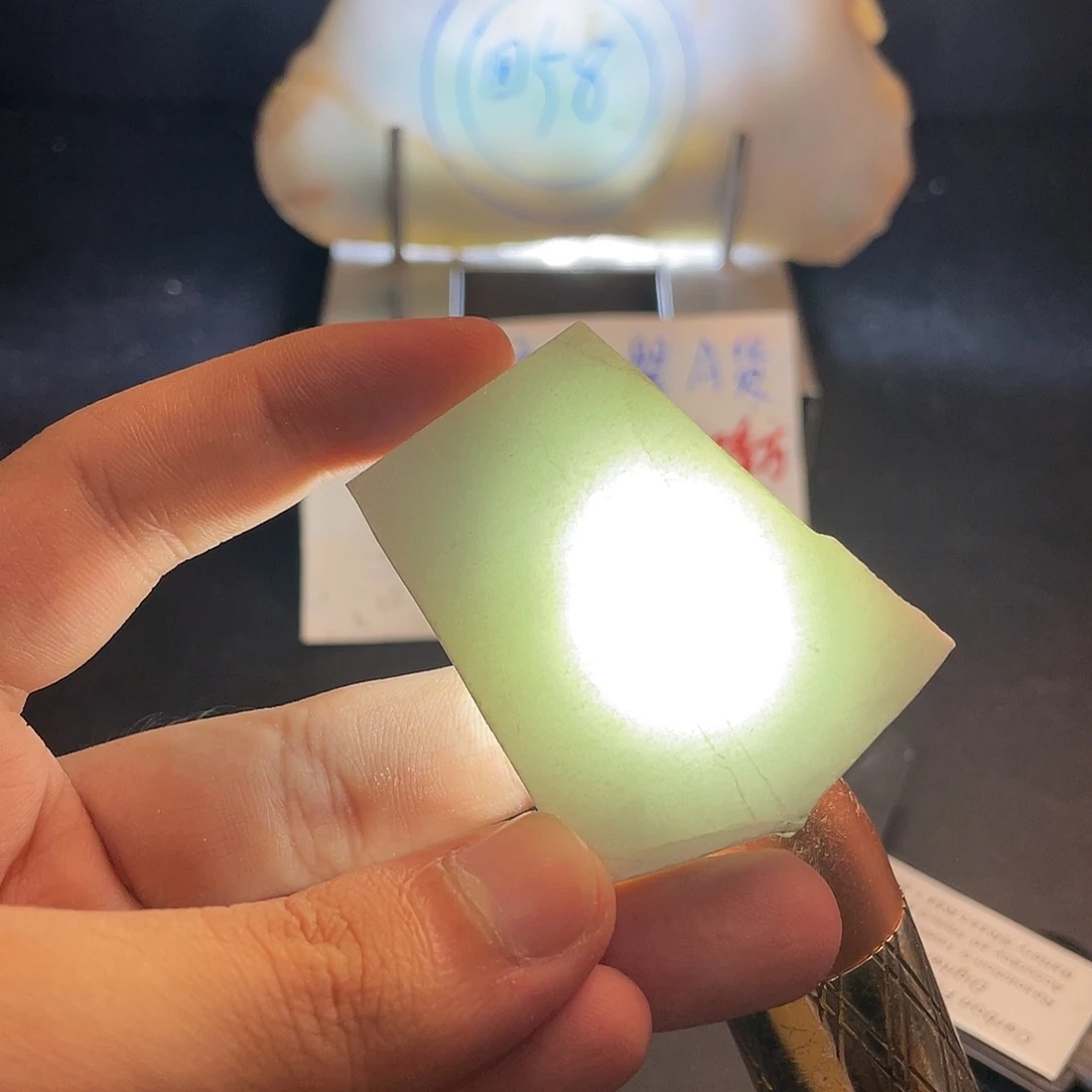 翡翠手镯未镶嵌猪*饭翡翠