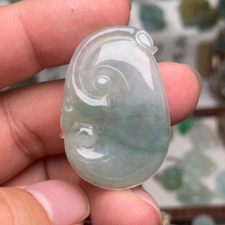 颈饰未镶嵌翡翠如意