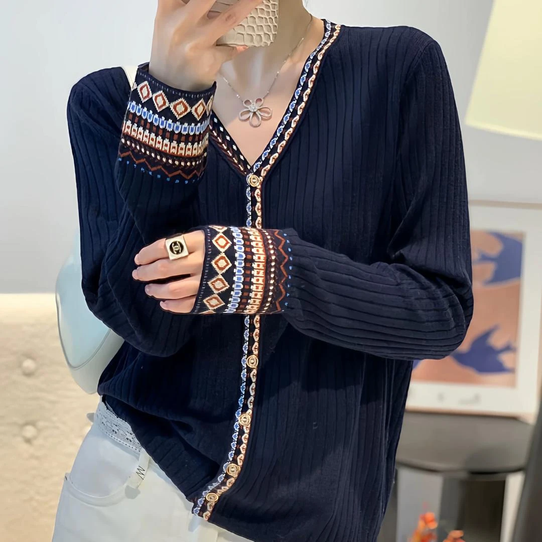 V领宽松型毛针织衫条纹小袖口小香风针织开衫