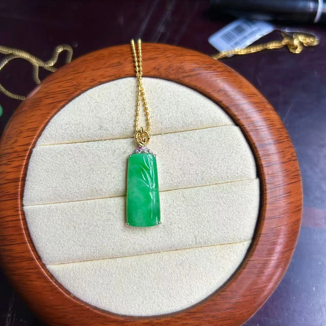 天然缅甸a货翡翠吊坠18k金镶嵌 敏 25935
