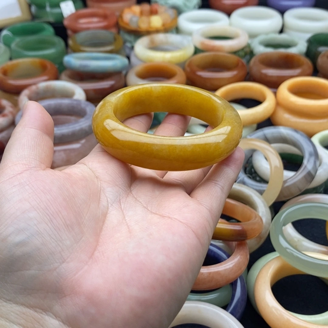 石英质玉未镶嵌手镯