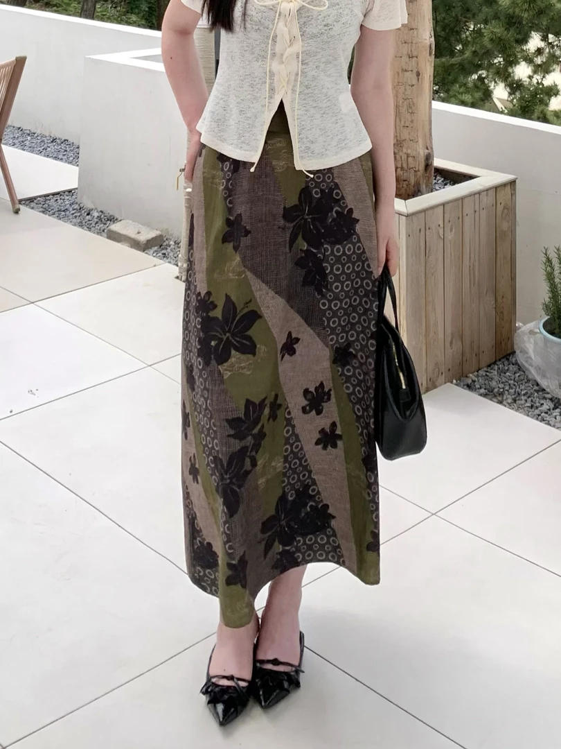 月半鱼【集春画本】法式设计感复古拼接撞色花卉图案休闲百搭半裙女