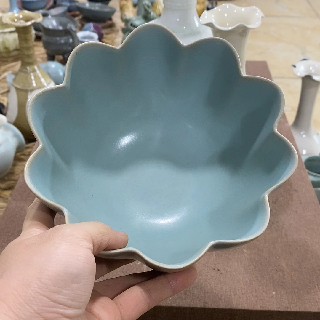 瓷片汝窑的一个莲花碗