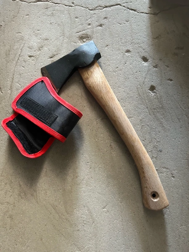 直播间户外露营斧长柄微瑕正常使用