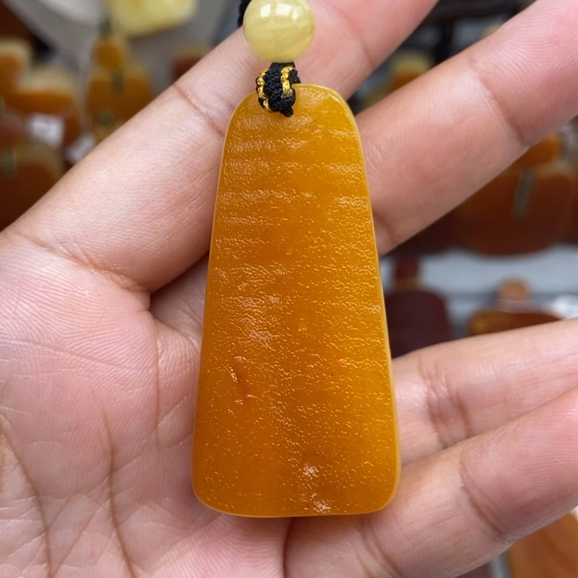 【闪购商品】琥珀颈饰未镶嵌