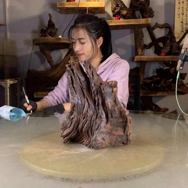 睡***.云南紫柚木天然沉木