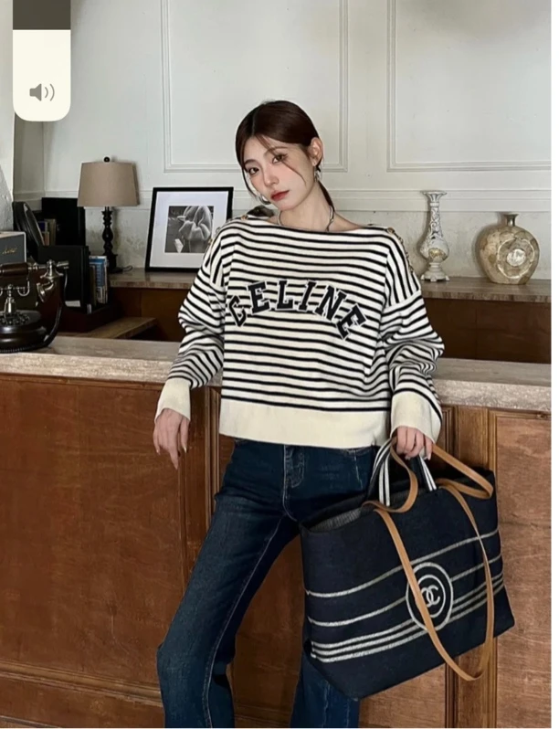 99新 Celine/思琳 aa1415 FW22条纹圆领短款长袖针织衫 M码