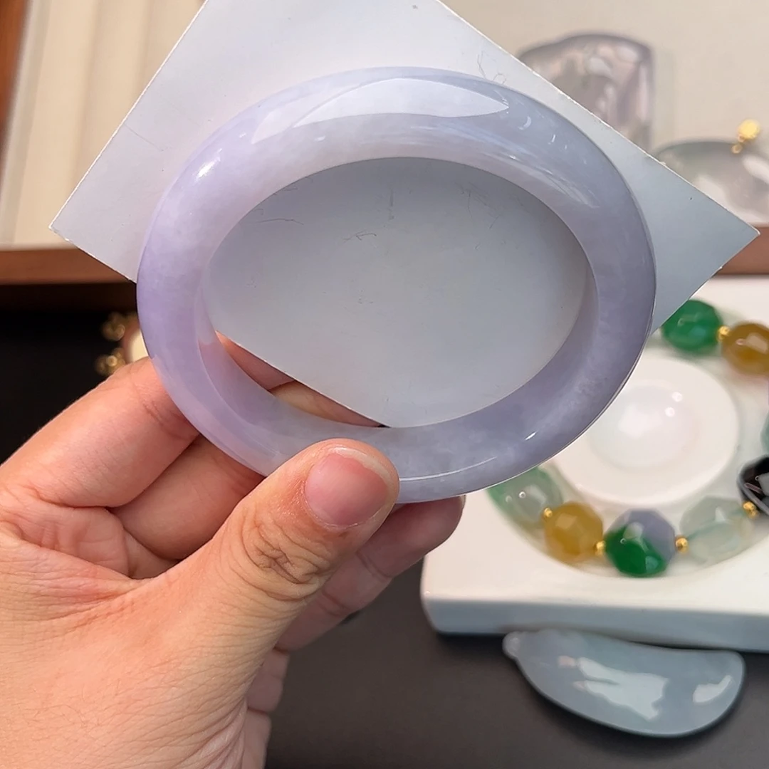 未镶嵌手镯翡翠淡紫色